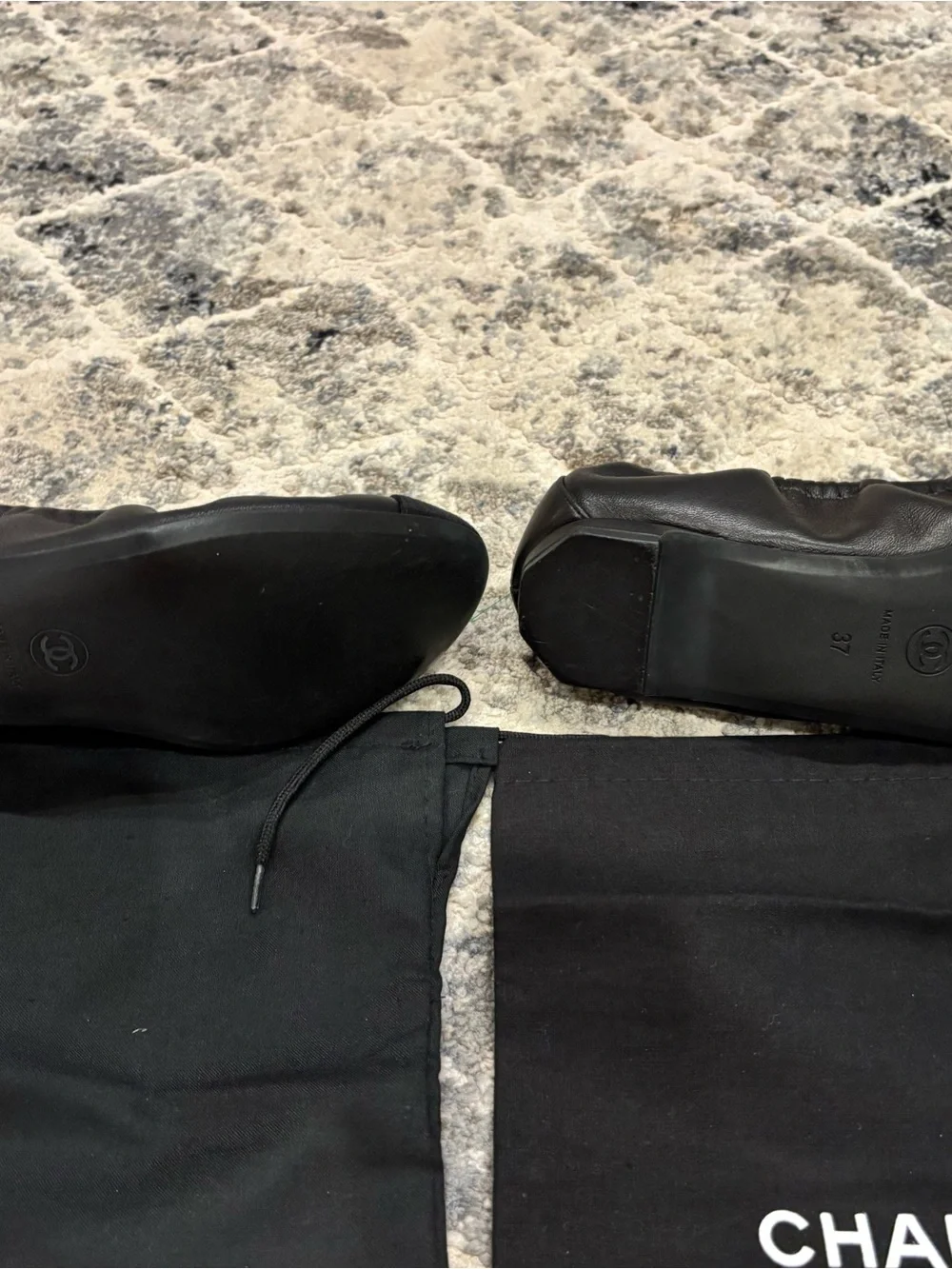 CHANEL Black ballerina flats